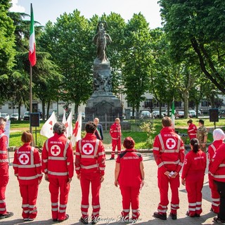 Volontari della Croce Rossa in festa a Bra (foto di Maurizio Mangino)