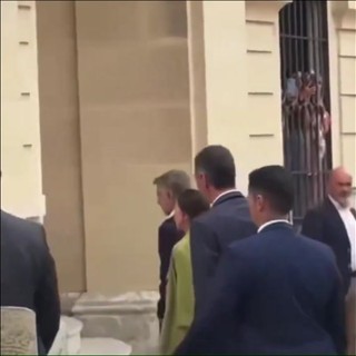 Sanchez a Ceuta, fischi e insulti per il premier spagnolo Sanchez a Ceuta, fischi e insulti per il premier spagnolo