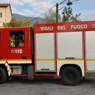 Garessio, camion abbatte cassa di manovra al passaggio a livello
