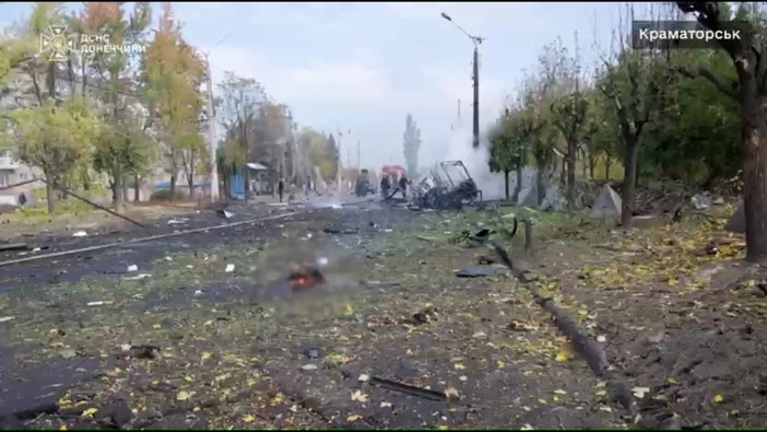 Ucraina, Russia fa strage a Kramatorsk. Zelensky: "Risponderemo"