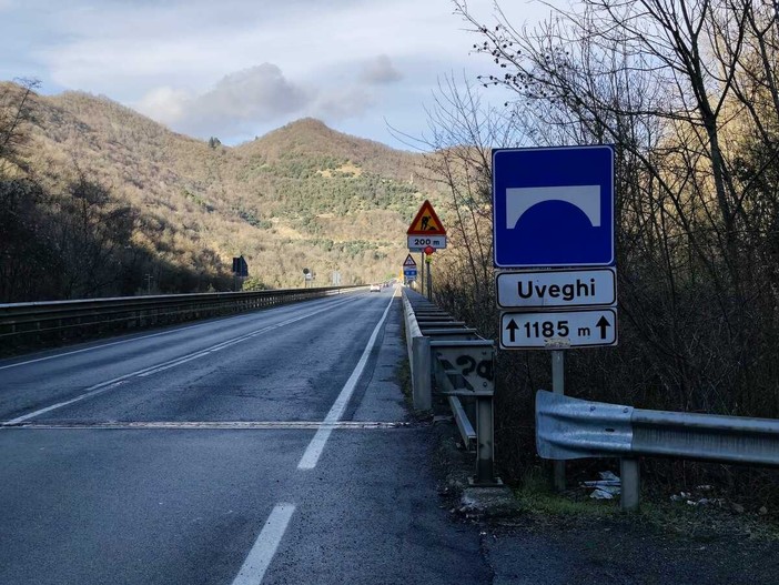 Incidente mortale nella galleria di Cesio sulla Statale 28: ancora chiuso il ponte Uveghi