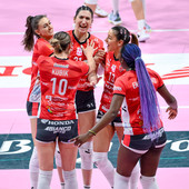 Volley A1F. Cuneo, finalmente! Honda Olivero S.Bernardo vince 3-1 su Busto, la salvezza più vicina Volley A1F. Cuneo, finalmente! Honda Olivero S.Bernardo vince 3-1 su Busto, la salvezza più vicina