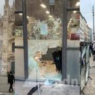 Guerriglia a Milano, Confcommercio: "Danni per un milione, un altro weekend come questo e il conto sale vertiginosamente"