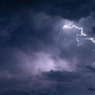 Maltempo sull'Italia, scatta allerta arancione in tre regioni: Sud nel mirino Maltempo sull'Italia, scatta allerta arancione in tre regioni: Sud nel mirino