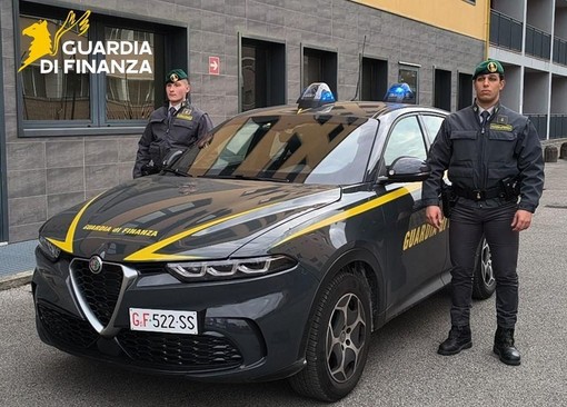 Sequestrati 162 Kg di droga e 120 mila euro, 14 arresti a Padova Sequestrati 162 Kg di droga e 120 mila euro, 14 arresti a Padova