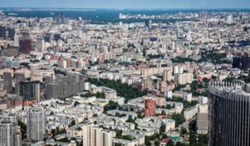 Ucraina-Russia, Mosca sotto attacco droni costretta a chiudere tutti gli aeroporti Ucraina-Russia, Mosca sotto attacco droni costretta a chiudere tutti gli aeroporti