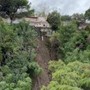 Maltempo in Campania, frana a Mergellina: evacuati tre appartamenti