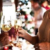 Da brindisi a dopocena, l'alcol minaccia il Natale: a rischio fegato e cervello Da brindisi a dopocena, l'alcol minaccia il Natale: a rischio fegato e cervello