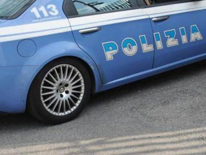 Uscite di emergenza insufficienti e materiali infiammabili, sequestrato night in centro a Roma