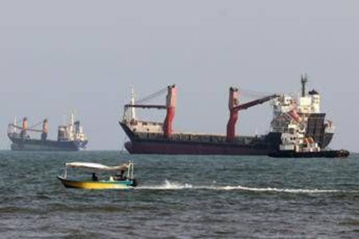 Iran, Araghchi: "Gli Usa stanno facendo grave errore di valutazione su Hormuz"