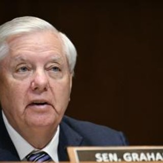 Lindsey Graham, chi era il senatore diventato pro-Trump e 'amico' di Israele Lindsey Graham, chi era il senatore diventato pro-Trump e 'amico' di Israele