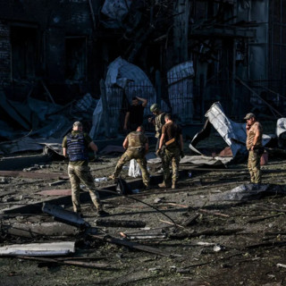 Ancora una notte di attacchi incrociati tra Russia e Ucraina