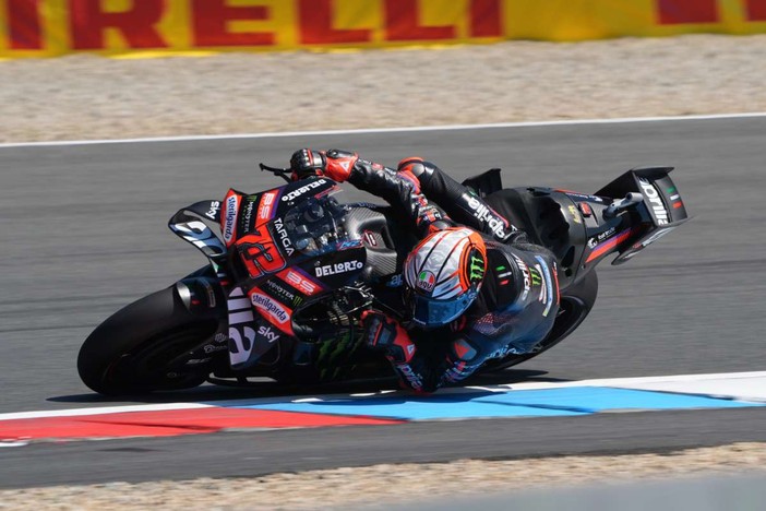 Alterco coi commissari, niente Gp Rep.Ceca per Bezzecchi, Sprint a Bagnaia Alterco coi commissari, niente Gp Rep.Ceca per Bezzecchi, Sprint a Bagnaia