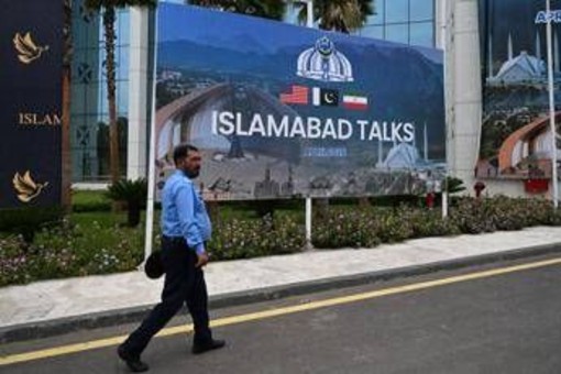 Iran-Usa, oggi i negoziati a Islamabad per consolidare la tregua - Diretta