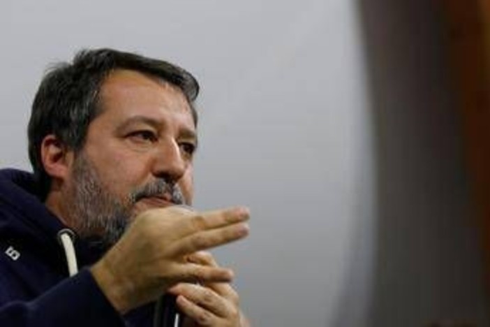 Aiuti all'Ucraina, Salvini: "Situazione cambiata, in decreto legge difesa e protezione civili" Aiuti all'Ucraina, Salvini: "Situazione cambiata, in decreto legge difesa e protezione civili"