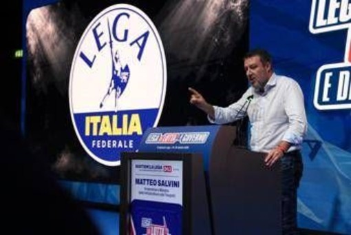 Lega, Salvini: "Se mi confermate segretario andrò in cdm a dire basta a soldi e armi all'Ucraina" Lega, Salvini: "Se mi confermate segretario andrò in cdm a dire basta a soldi e armi all'Ucraina"