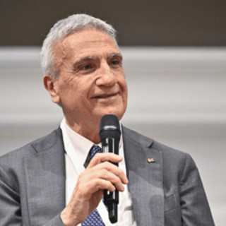 Ciocchetti (Fdi): "Farmaceutica fondamentale per l'Italia, legge delega per favorire investimenti"