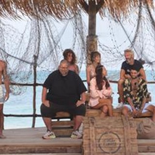 Dal gender a 'Kung Fu Panda', dai piedi massaggiati all'Isola dei Famosi: le uscite più divisive di Adinolfi