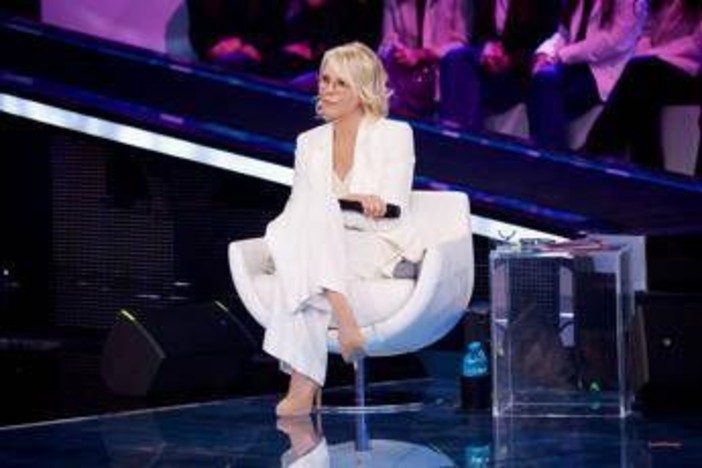 Amici, stasera seconda puntata: superospiti Zendaya e Robert Pattinson Amici, stasera seconda puntata: superospiti Zendaya e Robert Pattinson