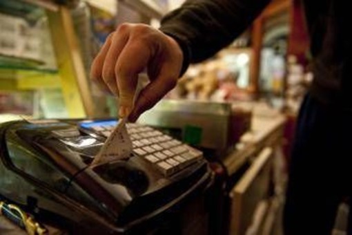 Collegamento Pos e registratore di cassa, cosa cambia: lunedì ultimo giorno per mettersi in regola