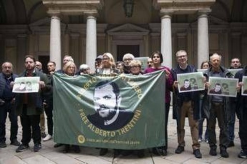 Alberto Trentini da un anno in carcere in Venezuela, la madre: &quot;Il governo si è speso poco per mio figlio&quot;