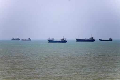Usa-Iran, resta nodo Hormuz. Trump: "Nessun pedaggio durante e dopo cessate il fuoco". Oggi colloqui in Svizzera Usa-Iran, resta nodo Hormuz. Trump: "Nessun pedaggio durante e dopo cessate il fuoco". Oggi colloqui in Svizzera