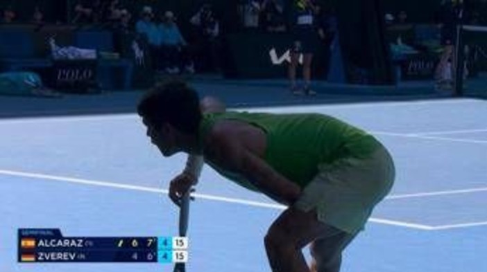 Australian Open, Alcaraz e il medical time out per crampi: perché Zverev ha ragione