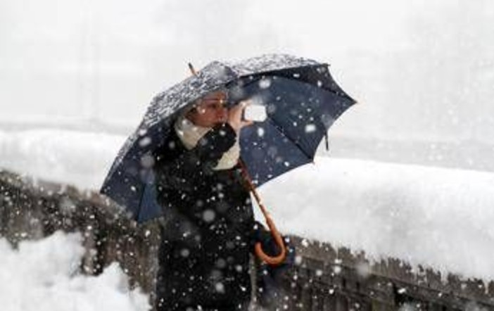 Allerta meteo Italia: nuova ondata di pioggia, neve e vento prima di Pasqua