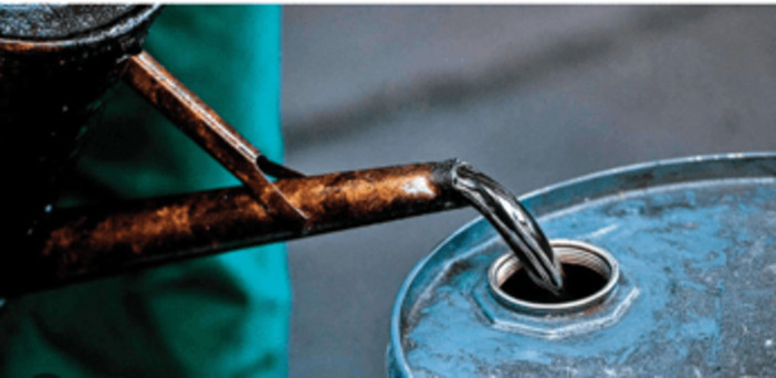 Iran, Daniel Gros avverte: "No impatto da rimozioni sanzioni Usa al petrolio russo" Iran, Daniel Gros avverte: "No impatto da rimozioni sanzioni Usa al petrolio russo"