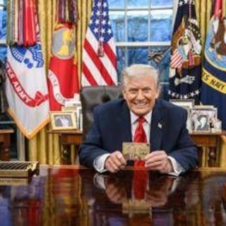 Trump lancia la 'Gold Card': un milione di dollari per il visto in tempi record