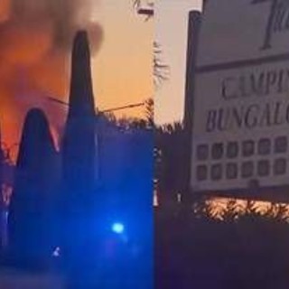 Vasto incendio in un campeggio a Peschiera del Garda: 24 feriti Vasto incendio in un campeggio a Peschiera del Garda: 24 feriti