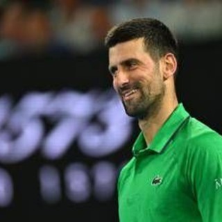 Djokovic concede il punto, Musetti vince il set: fair play del serbo agli Australian Open Djokovic concede il punto, Musetti vince il set: fair play del serbo agli Australian Open