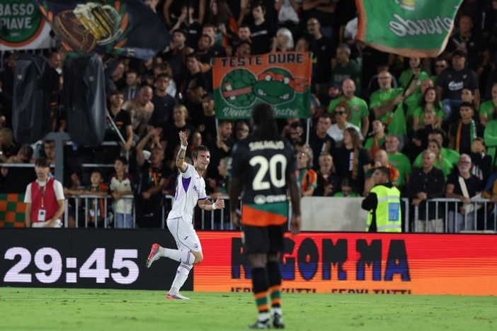 La Fiorentina rinasce con Vanoli e Mastantuono, Venezia ko 4-2 La Fiorentina rinasce con Vanoli e Mastantuono, Venezia ko 4-2