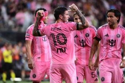 De Paul, gol e 'abbraccio' a Messi per la morte del papà: il tributo da brividi in Mls De Paul, gol e 'abbraccio' a Messi per la morte del papà: il tributo da brividi in Mls