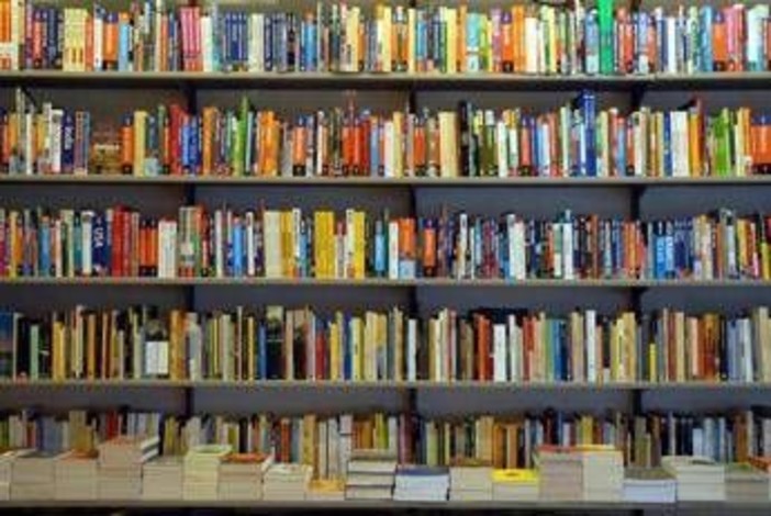 Da Aldo Cazzullo al fratello di Lady D, le novità in libreria Da Aldo Cazzullo al fratello di Lady D, le novità in libreria