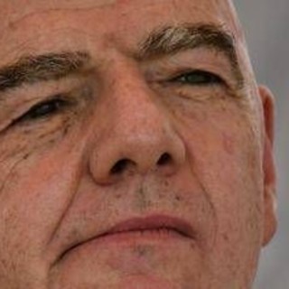 Infantino sotto accusa, Telegraph: "Fece pagare da Uefa ricca buonuscita a sua amante"