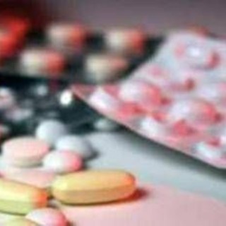 Farmaci, società scientifiche FoSSC: "Nel 2025 spesa da 25 mld, il 28% a carico dei cittadini"