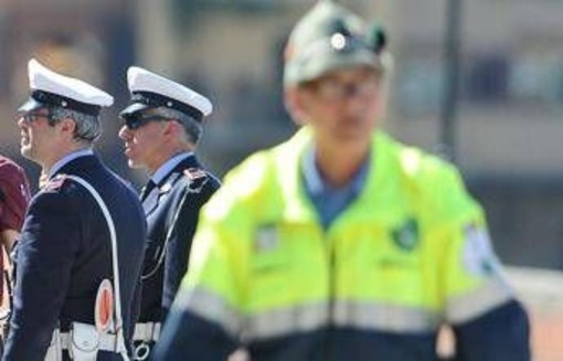 Firenze, trovato cadavere in un baule in casa Firenze, trovato cadavere in un baule in casa