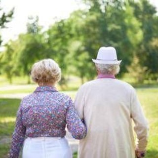 Il pisolino come alleato del cuore: la lezione greca sul riposo e lo stress