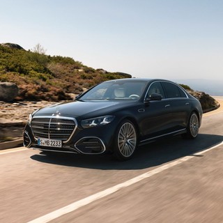 Nuova Mercedes-Benz Classe S, fino a quattro versioni per l’ammiraglia