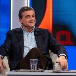 Calenda a 'Maschio Selvaggio': "Mia moglie ogni tanto mi manda a dormire in hotel" Calenda a 'Maschio Selvaggio': "Mia moglie ogni tanto mi manda a dormire in hotel"