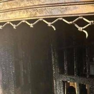 Incendiata sede di CasaPound a La Spezia, il movimento: "Attentato terroristico" Incendiata sede di CasaPound a La Spezia, il movimento: "Attentato terroristico"