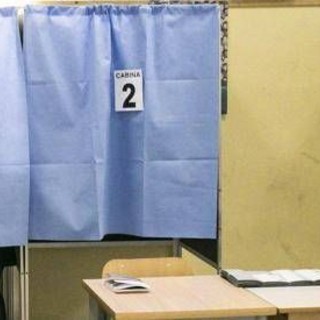 Sondaggio politico, Fratelli d'Italia stabile e Pd scende Sondaggio politico, Fratelli d'Italia stabile e Pd scende