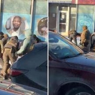 Sparatoria a Minneapolis, il governatore Walz: "Agente federale ha colpito un uomo" Sparatoria a Minneapolis, il governatore Walz: "Agente federale ha colpito un uomo"