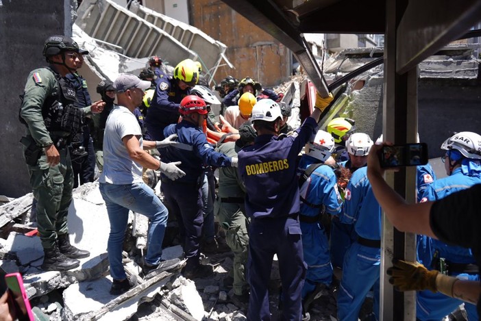 Colombia, si aggrava il bilancio del terremoto, oltre 130 vittime e 570 feriti