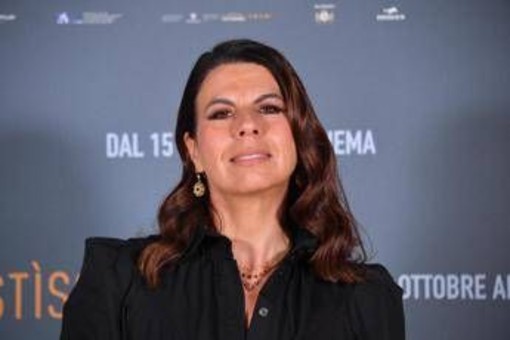 Geppi Cucciari: "Attrici scadono invecchiando? Chiedetelo anche agli uomini..." Geppi Cucciari: "Attrici scadono invecchiando? Chiedetelo anche agli uomini..."