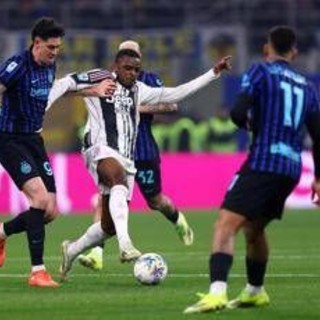 Bastoni nella bufera, l'esultanza dopo il rosso a Kalulu scatena i social Bastoni nella bufera, l'esultanza dopo il rosso a Kalulu scatena i social