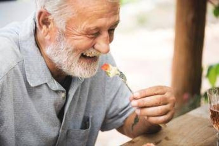 Proteine e dieta dopo i 50 anni, le 3 scelte per proteggere i muscoli