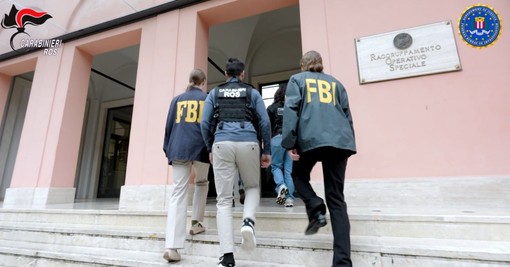 Maxi operazione contro la ‘Ndrangheta, arrestati 7 affiliati della cosca Commisso Maxi operazione contro la ‘Ndrangheta, arrestati 7 affiliati della cosca Commisso