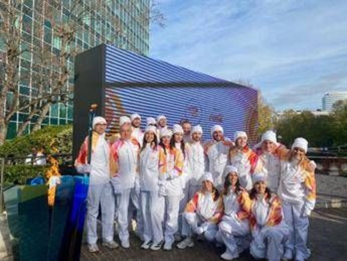 Milano-Cortina: emozione a palazzo Mattei a Roma per passaggio Fiamma olimpica Milano-Cortina: emozione a palazzo Mattei a Roma per passaggio Fiamma olimpica